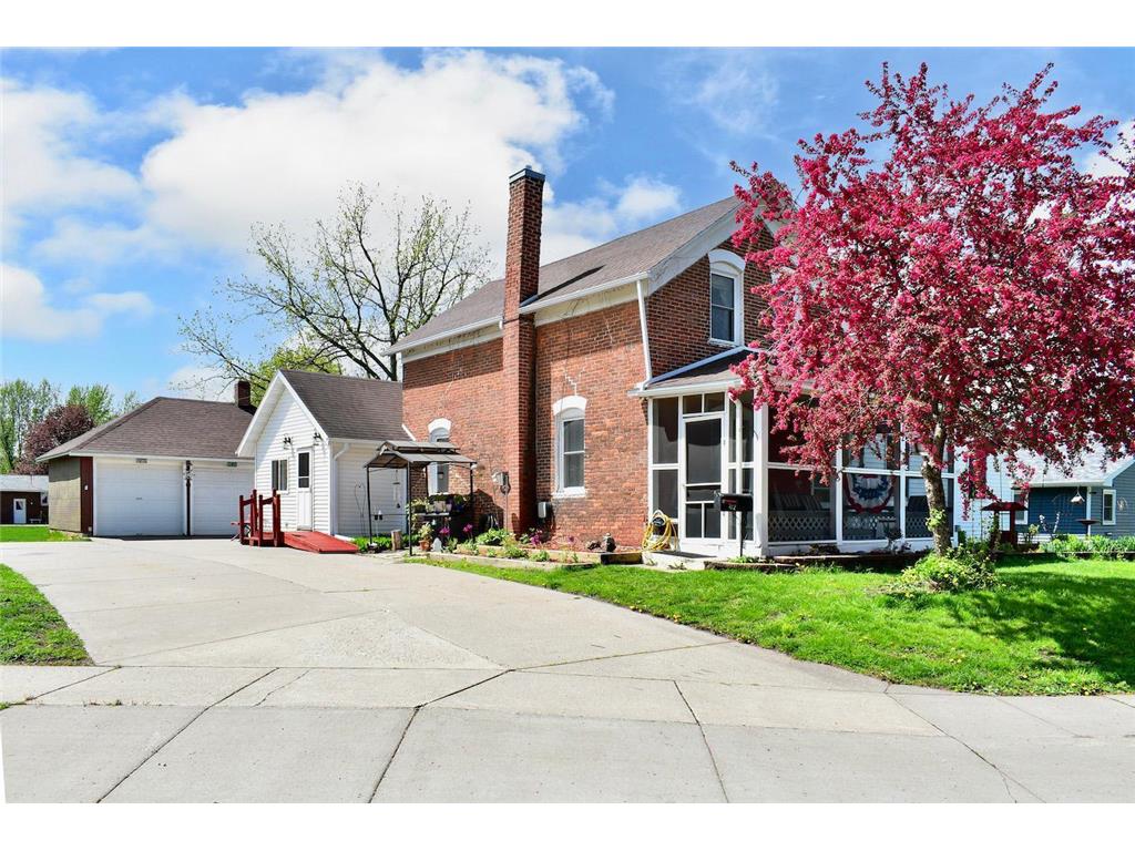 712 Hiawatha Drive E Wabasha MN 55981 6530177 image1