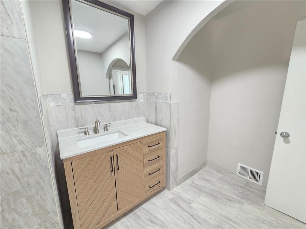 712 Maple Street W Stillwater MN 55082 7056087 image13