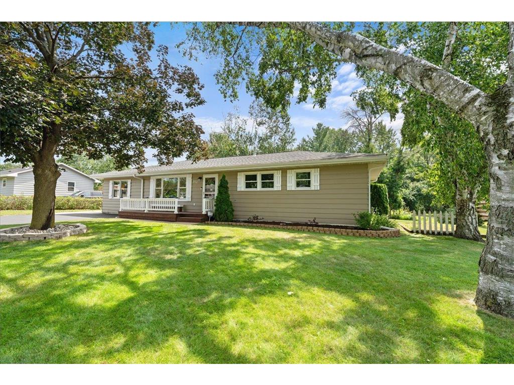 712 Michaelson Street N North Hudson WI 54016 6587030 image1