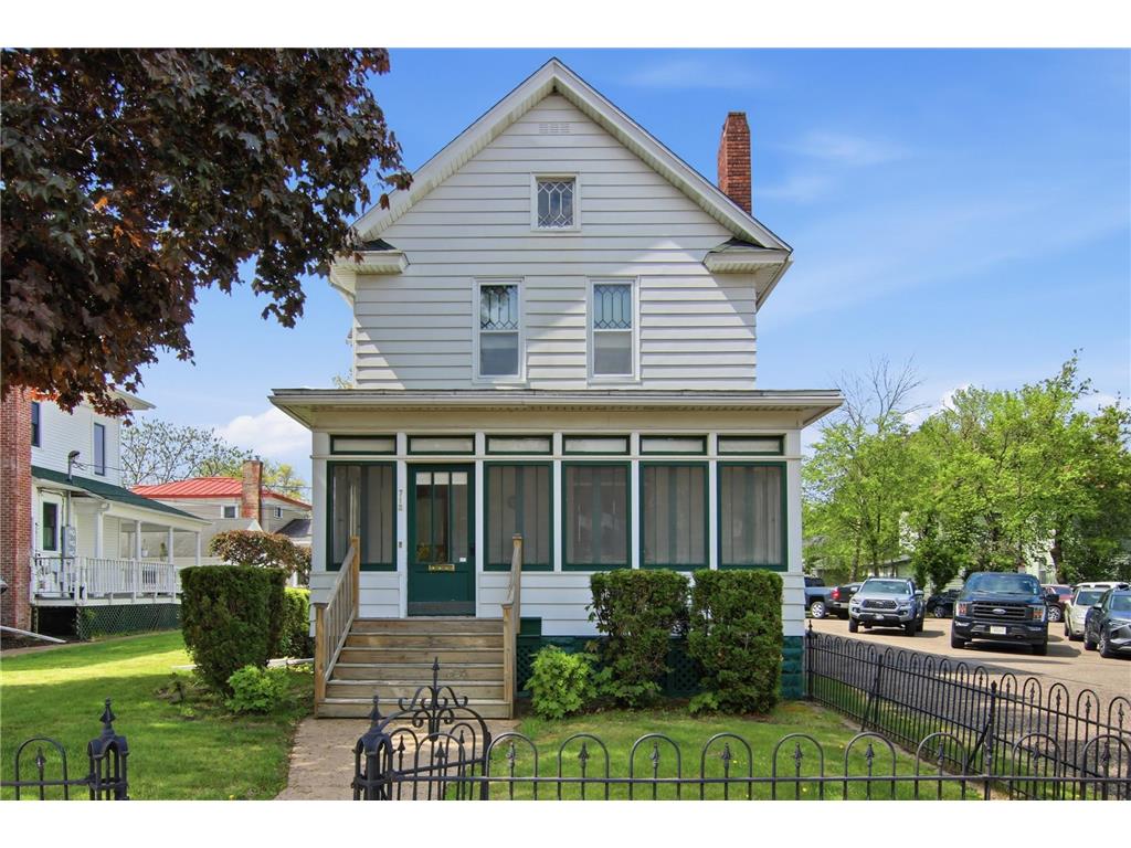 712 N Bridge Street Chippewa Falls WI 54729 7077366 image1