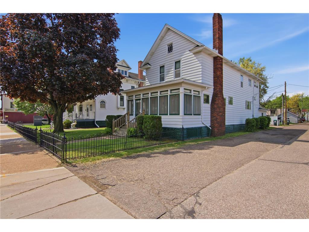 712 N Bridge Street Chippewa Falls WI 54729 7077366 image31