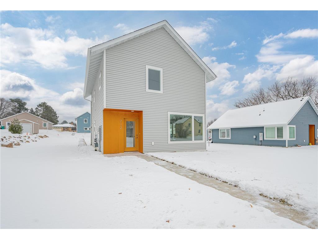712 NW 8th Avenue Grand Rapids MN 55744 7007152 image1