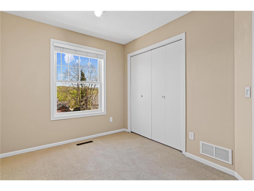 712 Stewart Avenue Saint Paul MN 55102 7066530 image18