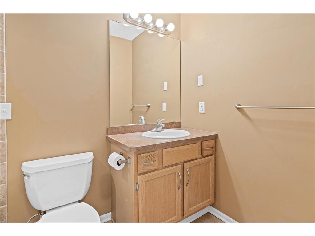 712 Stewart Avenue Saint Paul MN 55102 7066530 image22