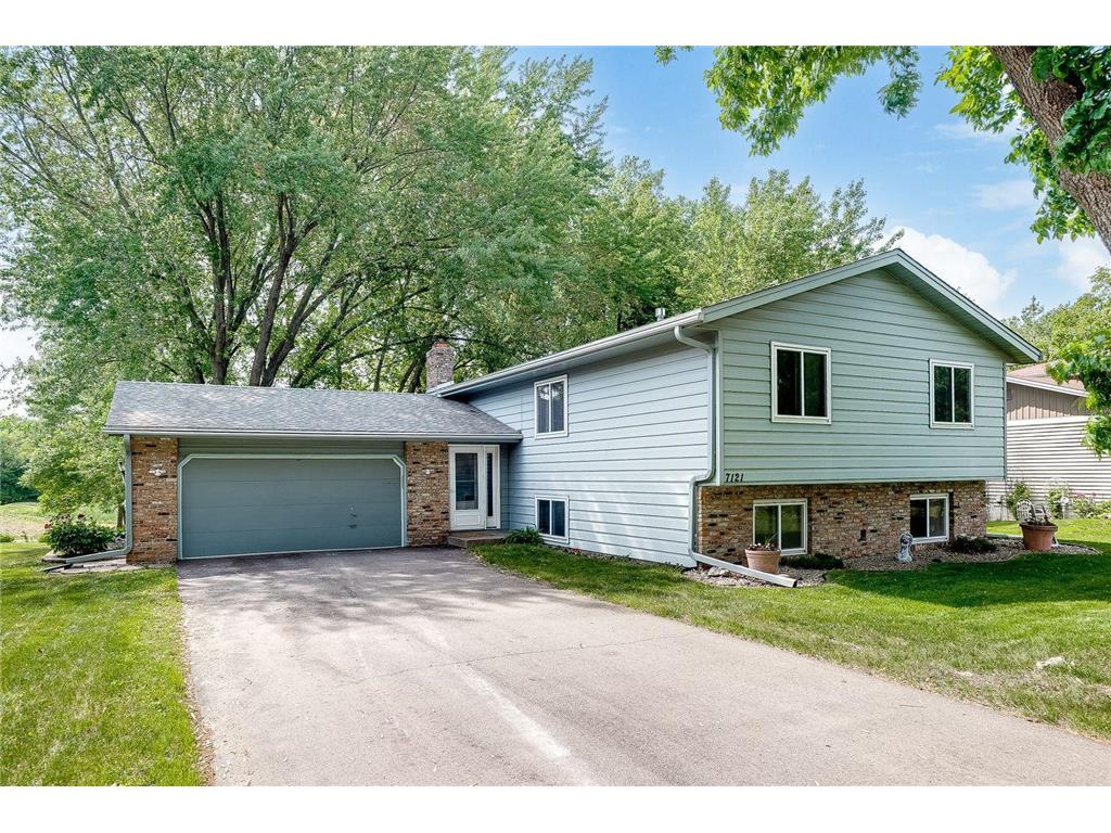 7121 Annapolis Lane N Maple Grove MN 55311 - Fish 6355878 image1