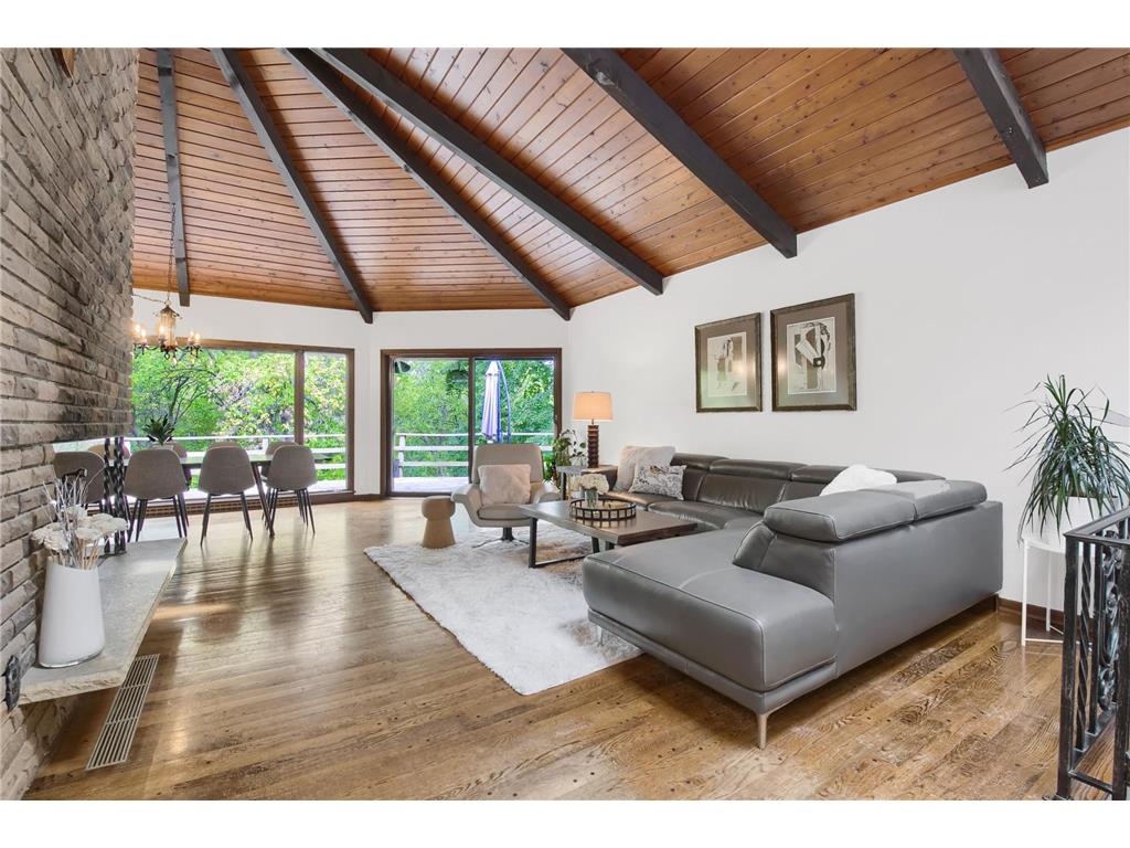 7121 Willow Creek Road, Eden Prairie, MN, 55344 MLS 6314135 Edina