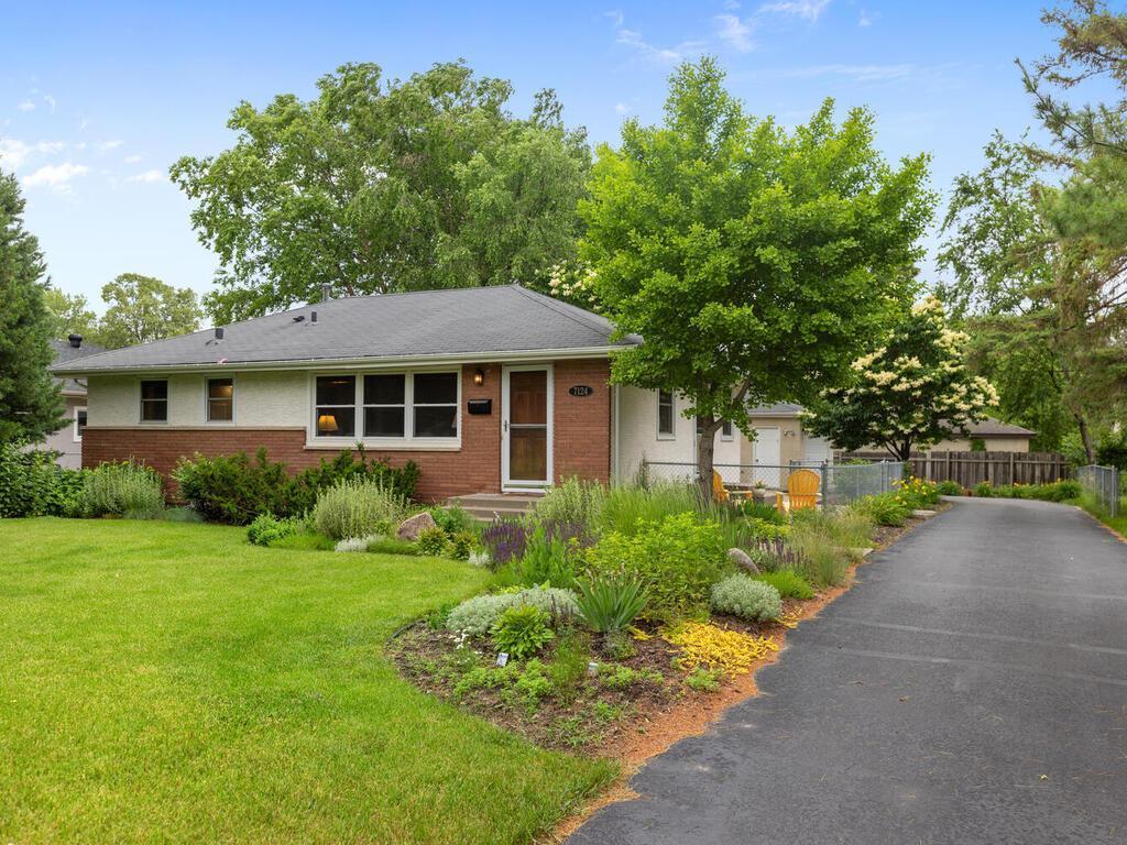 7124 France Avenue N Brooklyn Center MN 55429 6557499 image1