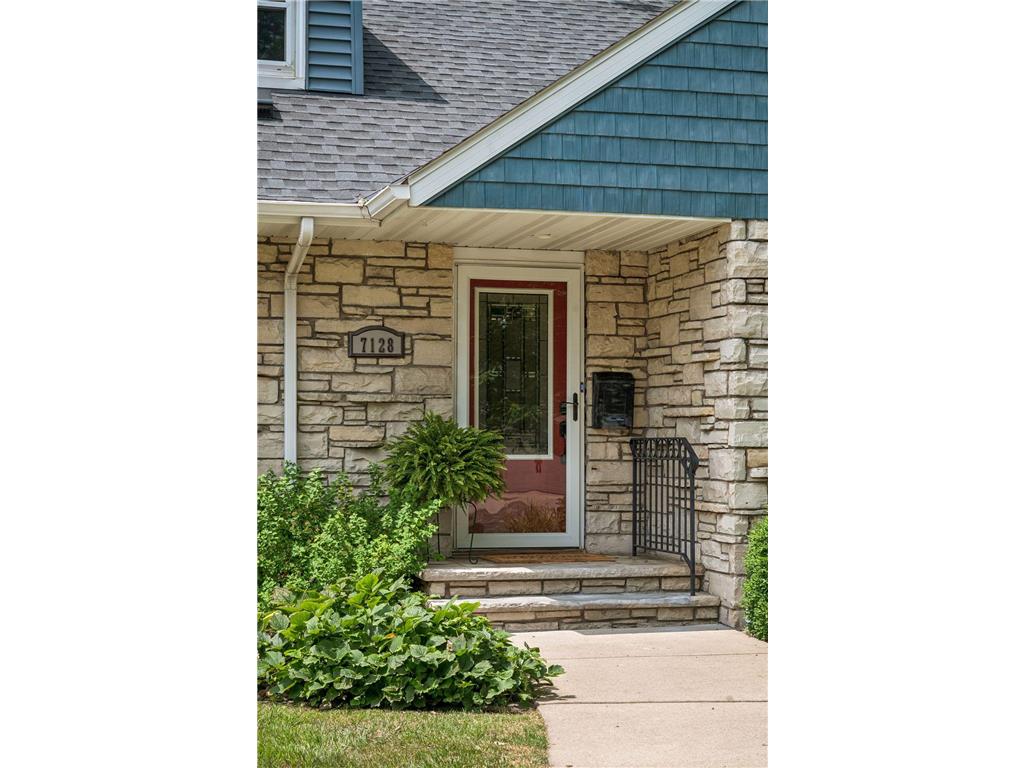 7128 Irving Avenue S Richfield MN 55423 7108934 image3