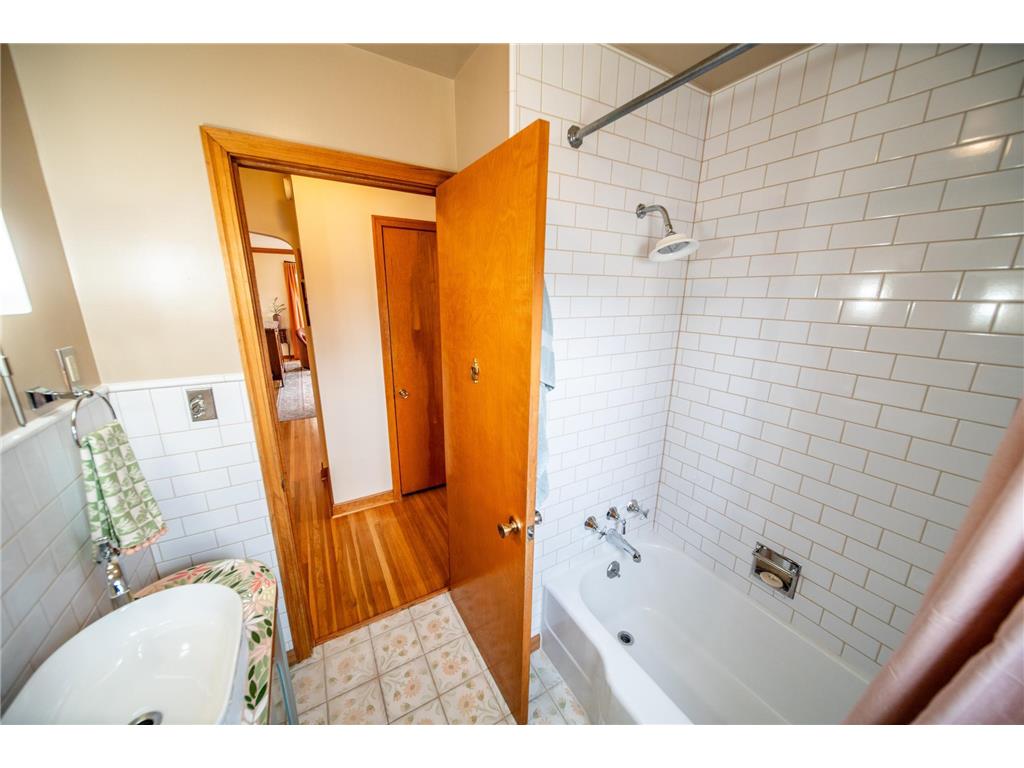 713 11th St SW Rochester MN 55902 7039543 image32