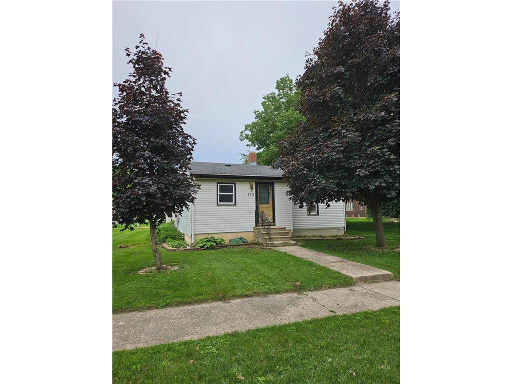 713 3rd Avenue Brewster MN 56119 6740100 image1