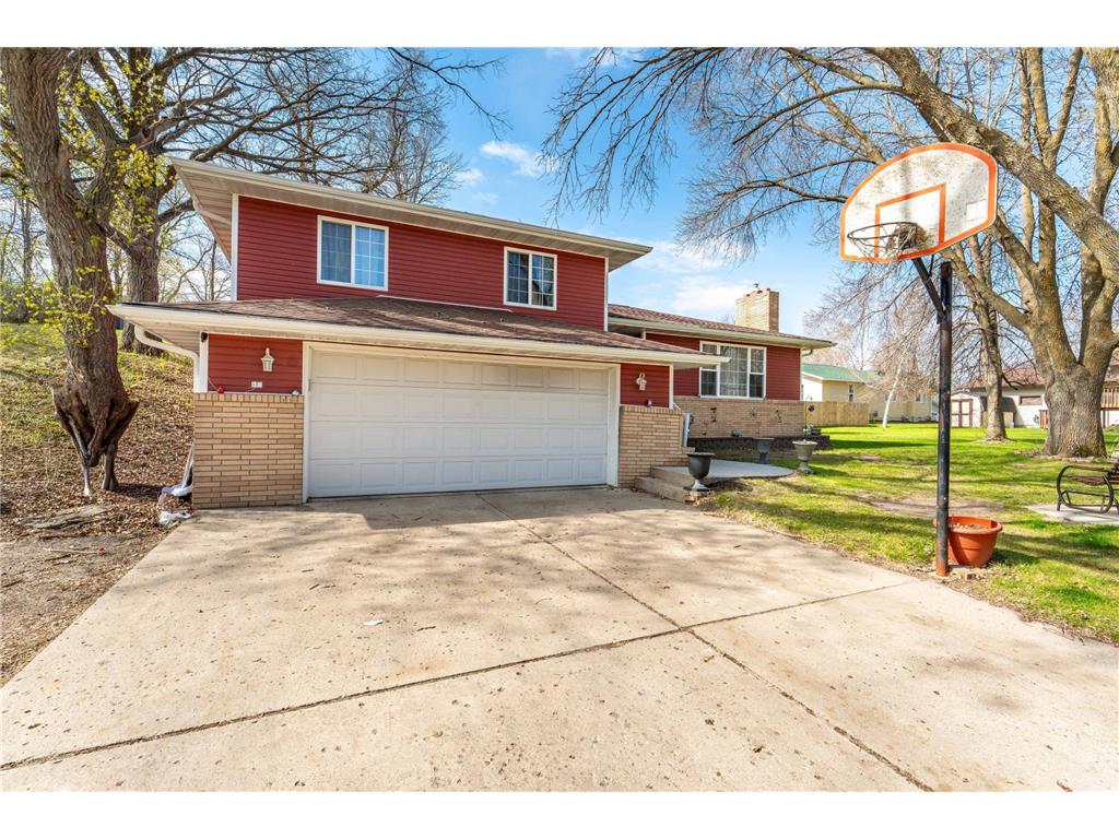 713 7th Avenue Circle SE Pelican Rapids MN 56572 7071182 image1