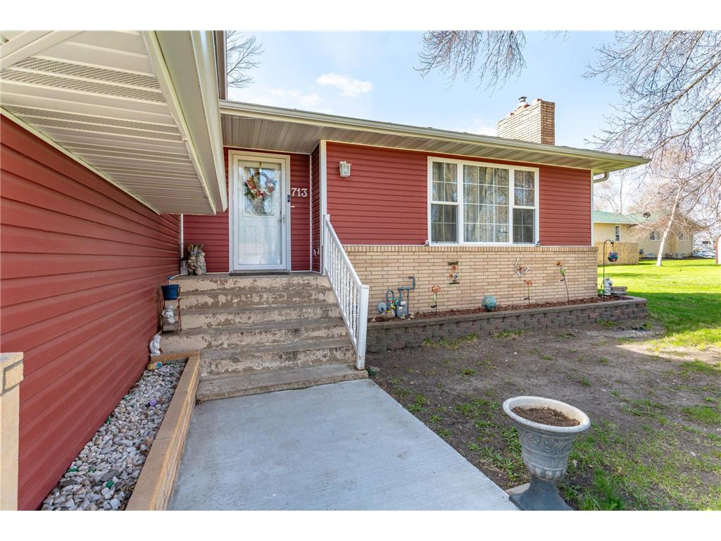 713 7th Avenue Circle SE Pelican Rapids MN 56572 7071182 image5