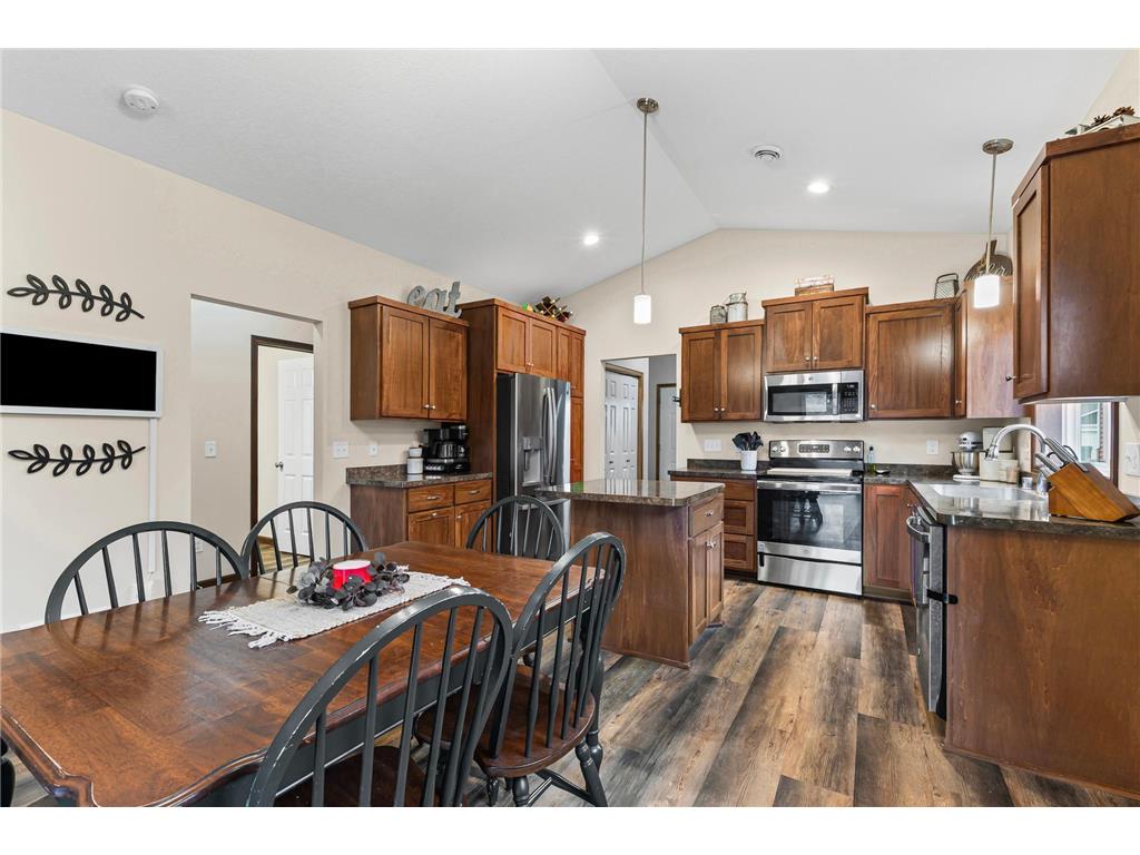 713 Cherrywood Lane NE Isanti MN 55040 6802245 image10