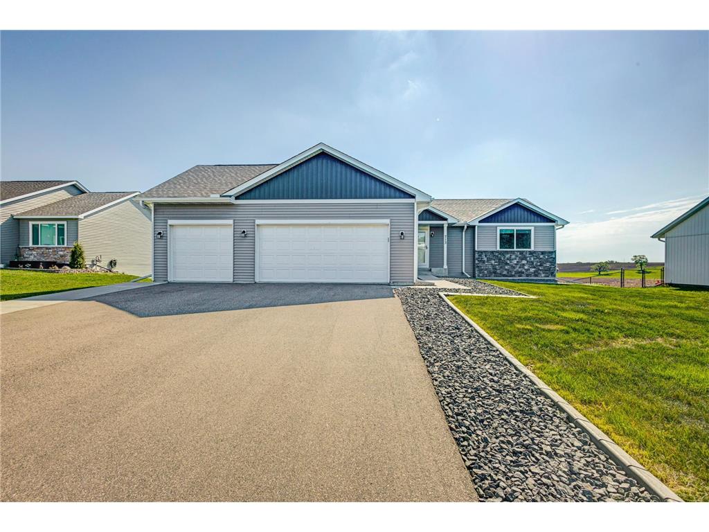 713 Deer Trail Montgomery MN 56069 6721724 image1