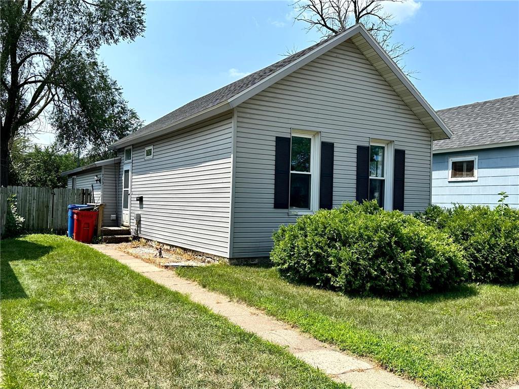 713 E Howard Street Winona MN 55987 6409291 image1