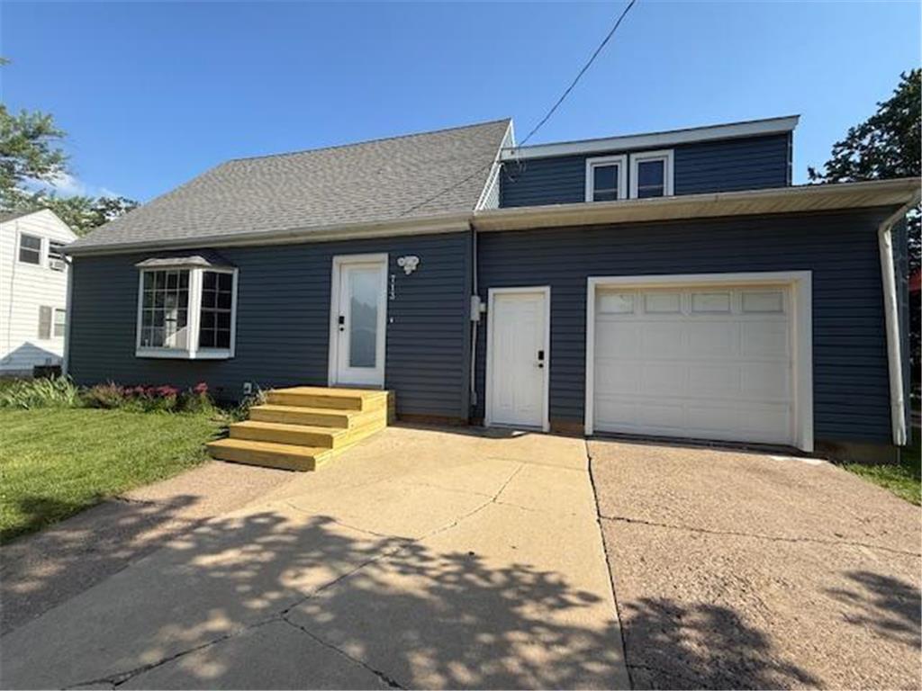 713 Grove Street E Caledonia MN 55921 6748791 image1