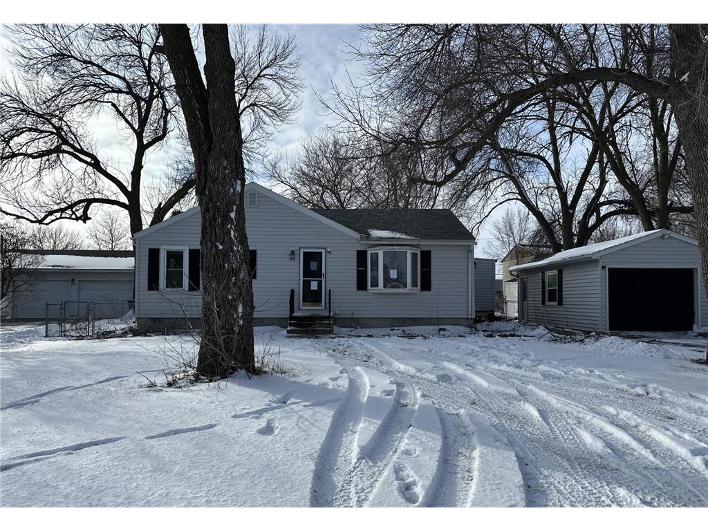 713 Spruce Avenue Madison Lake MN 56063 6493565 image1