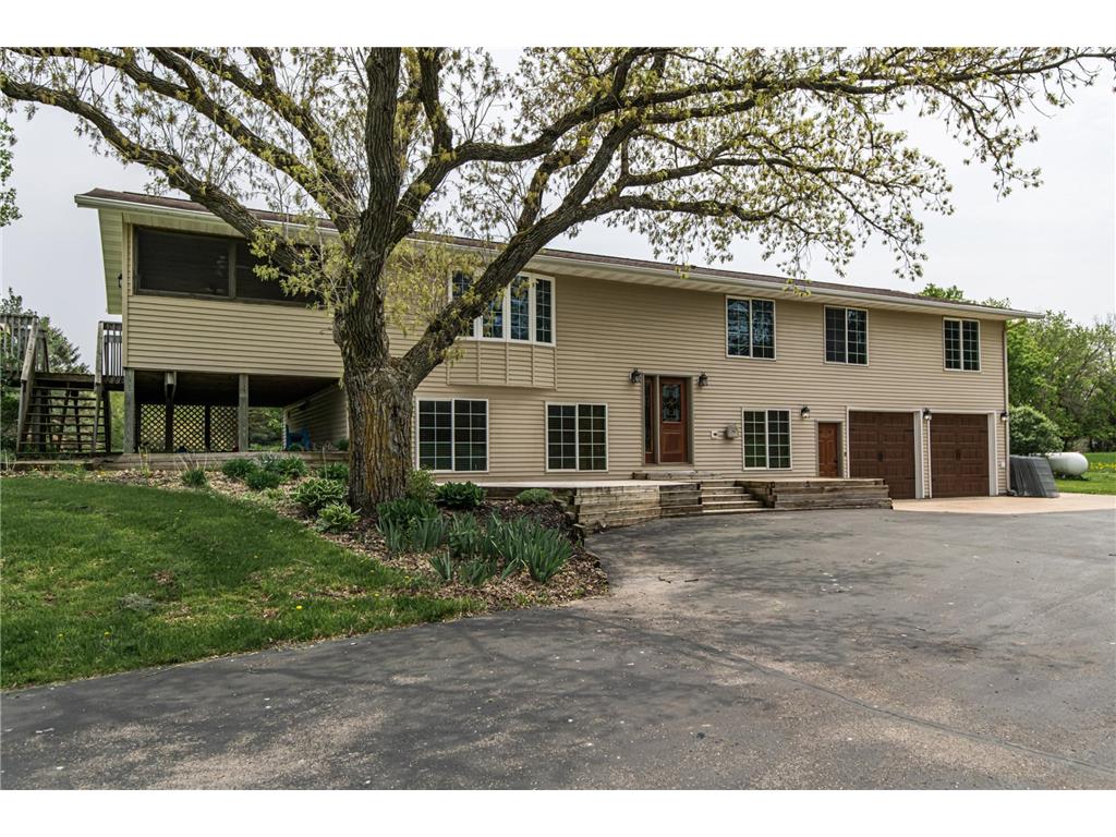 7130 30th Street SE, Eyota, MN, 55934 MLS 6308436 Edina Realty