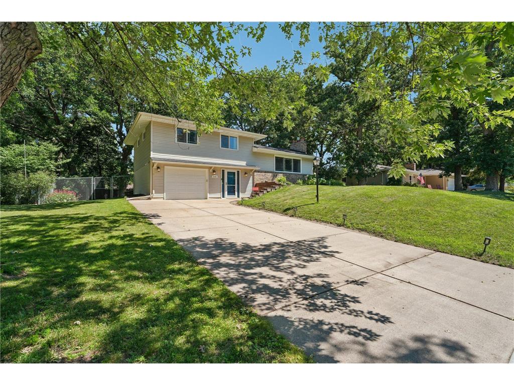 7132 Courtly Road Woodbury MN 55125 7101469 image2