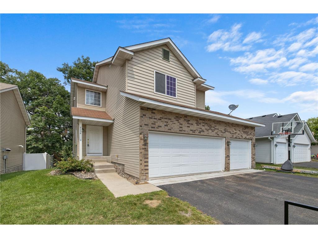 7136 16th Street N Oakdale MN 55128 6400974 image1