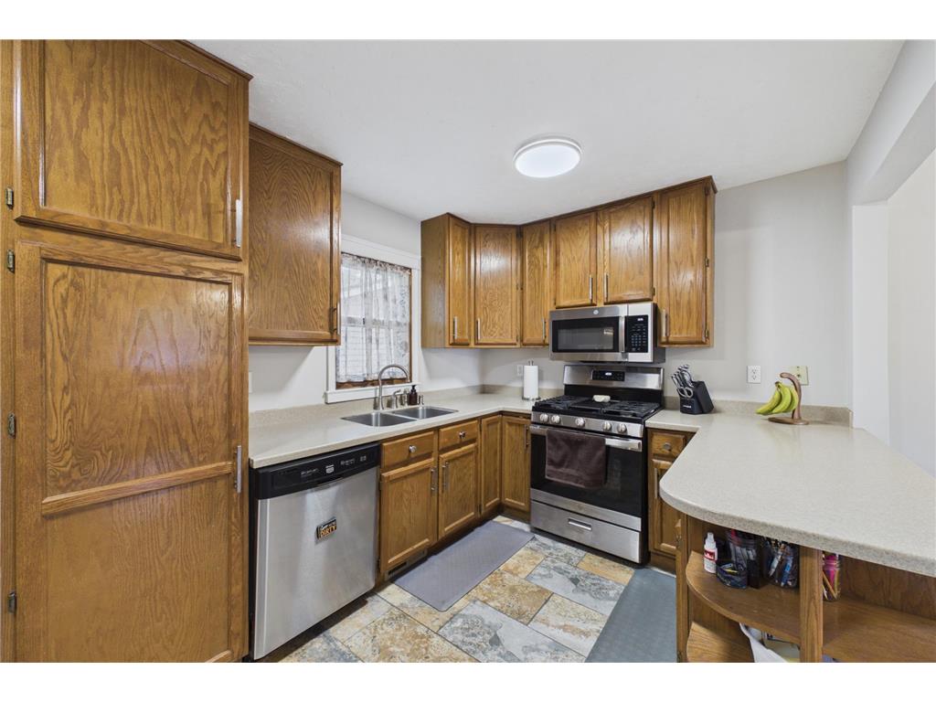 714 109th Avenue NW Coon Rapids MN 55448 7055148 image5