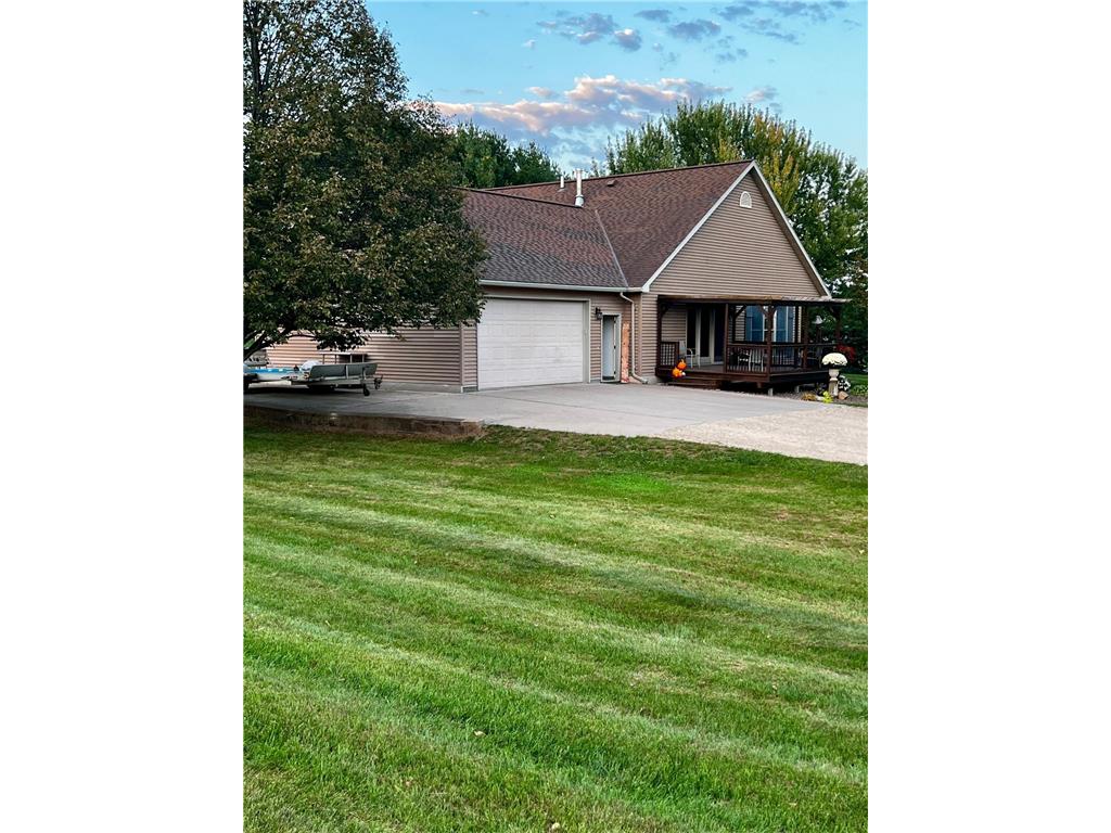 714 160th Street Hammond WI 54015 6803591 image1