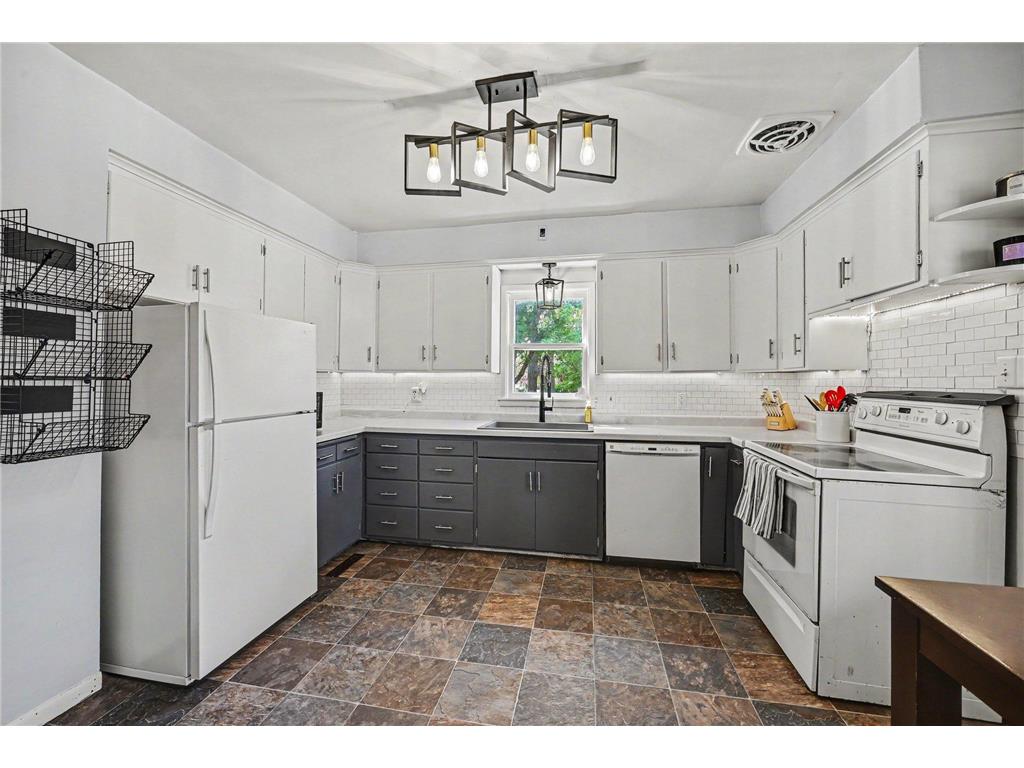 714 4th Street W Hastings MN 55033 7109465 image6