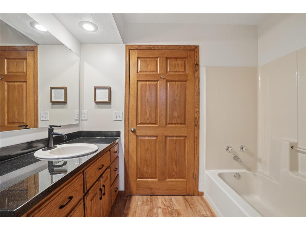 714 E Crescent Lane Litchfield MN 55355 7058192 image16