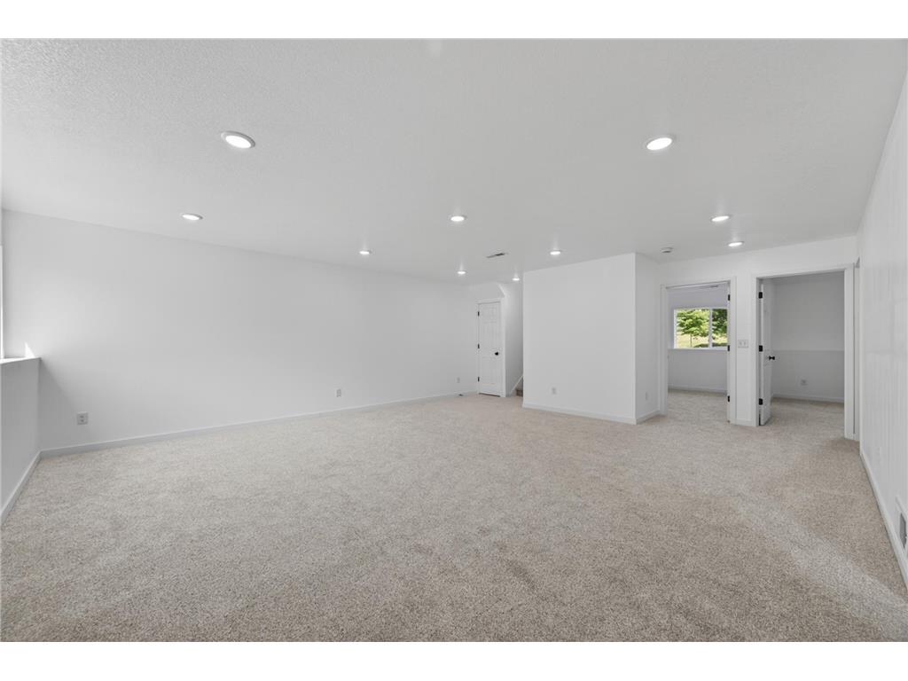 714 E Hawthorne Avenue E Saint Paul MN 55106 7082764 image18