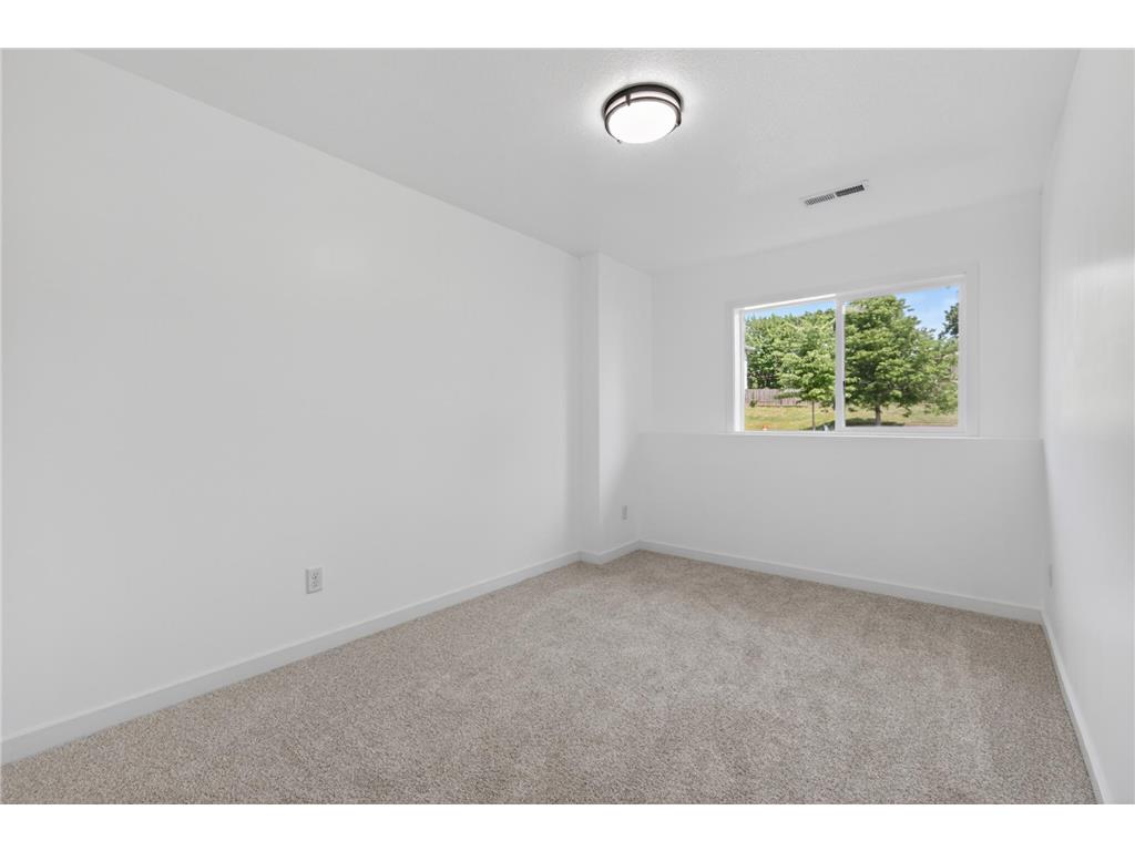 714 E Hawthorne Avenue E Saint Paul MN 55106 7082764 image20