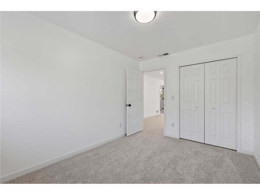 714 E Hawthorne Avenue E Saint Paul MN 55106 7082764 image21