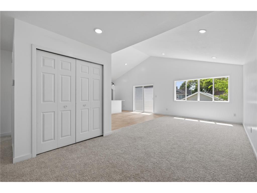 714 E Hawthorne Avenue E Saint Paul MN 55106 7082764 image3