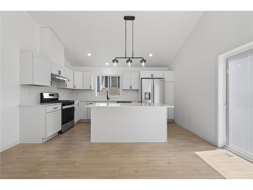 714 E Hawthorne Avenue E Saint Paul MN 55106 7082764 image6