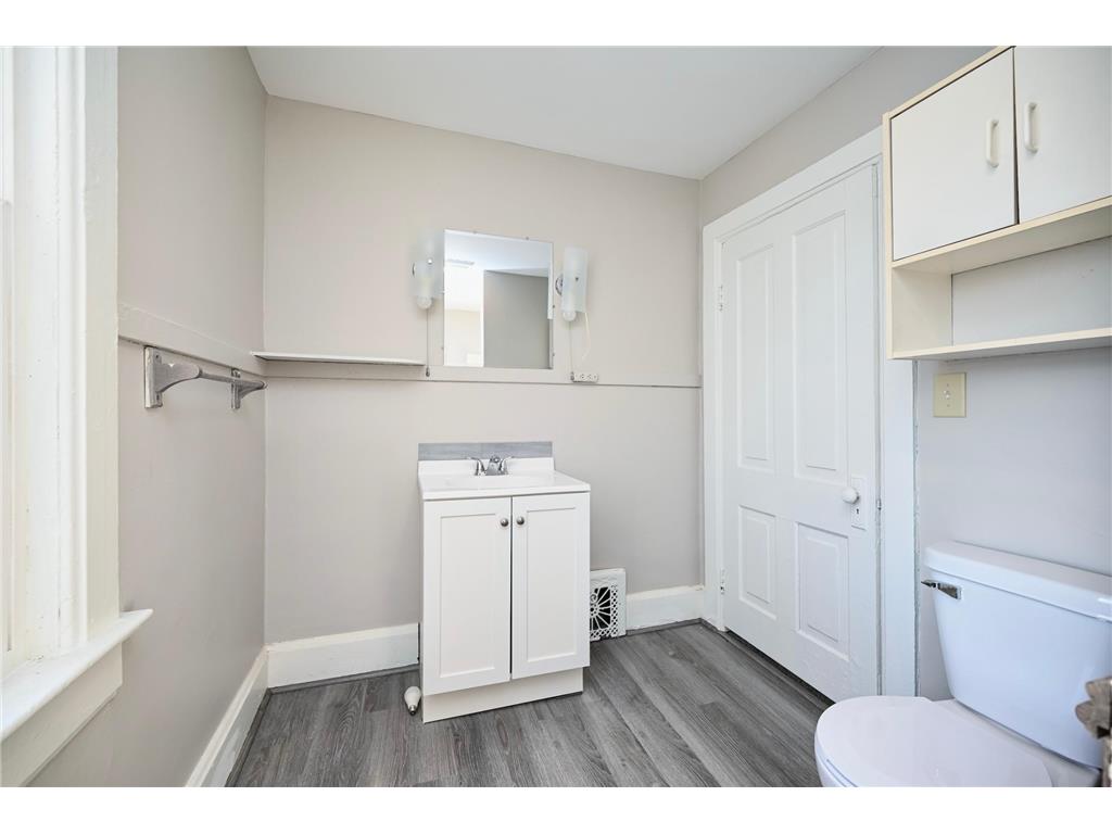 714 E Mark Street Winona MN 55987 7013085 image13