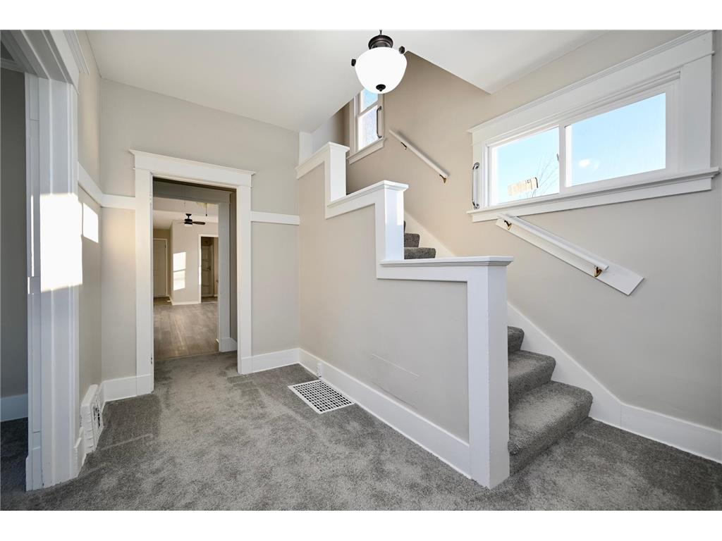 714 E Mark Street Winona MN 55987 7013085 image6