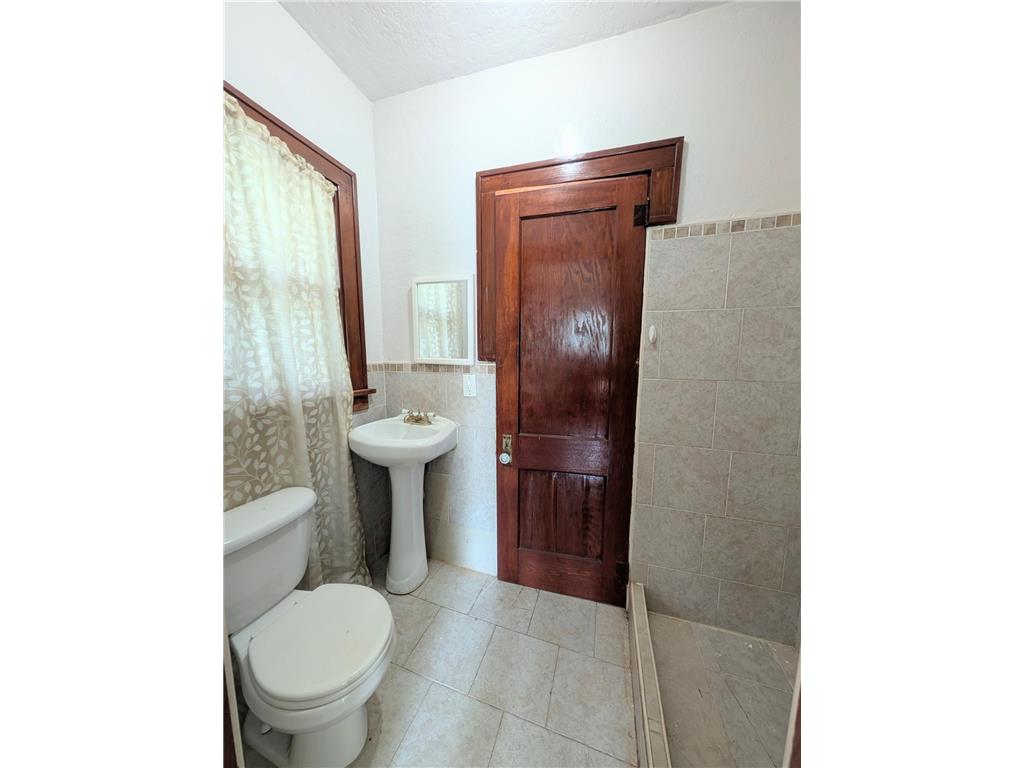 714 Main Street Emmons MN 56029 6768622 image10