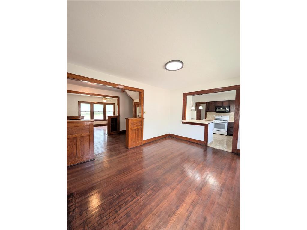 714 Main Street Emmons MN 56029 6768622 image5