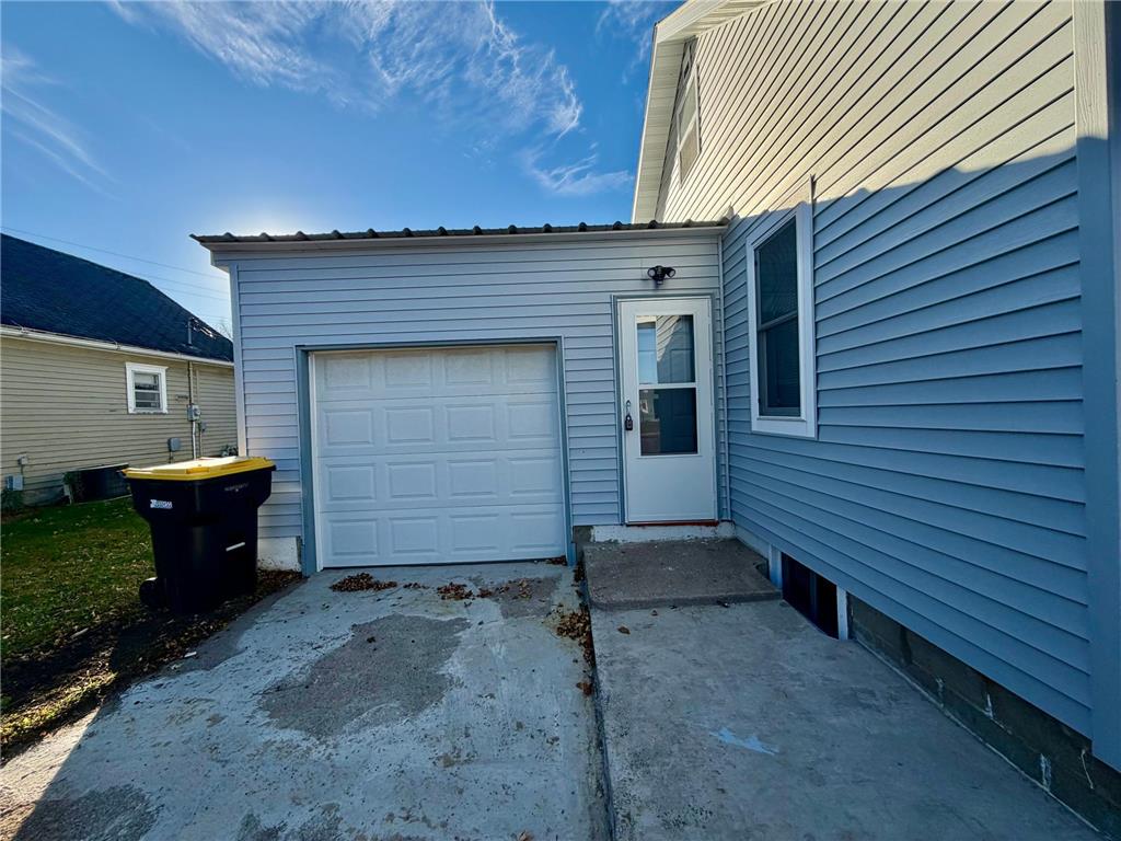 714 S Elm Street Lamberton MN 56152 6816501 image3