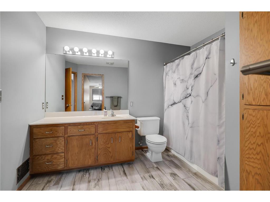 715 1st Street SE New Prague MN 56071 7039000 image22
