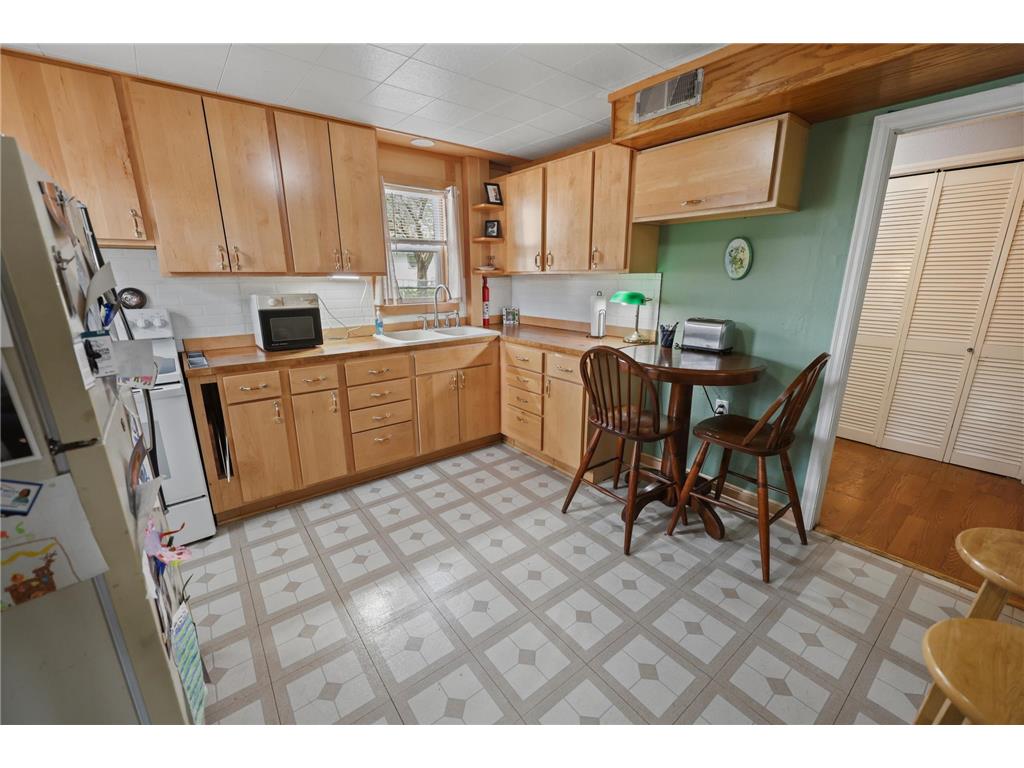 715 25th Avenue N Saint Cloud MN 56303 7067887 image4