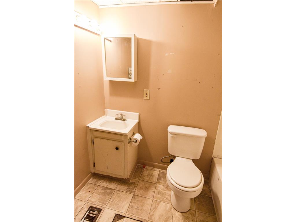 715 8th Street E Thief River Falls MN 56701 6726588 image10