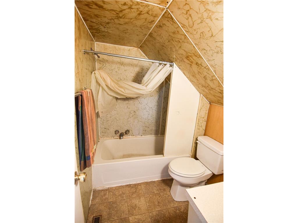 715 8th Street E Thief River Falls MN 56701 6726588 image25