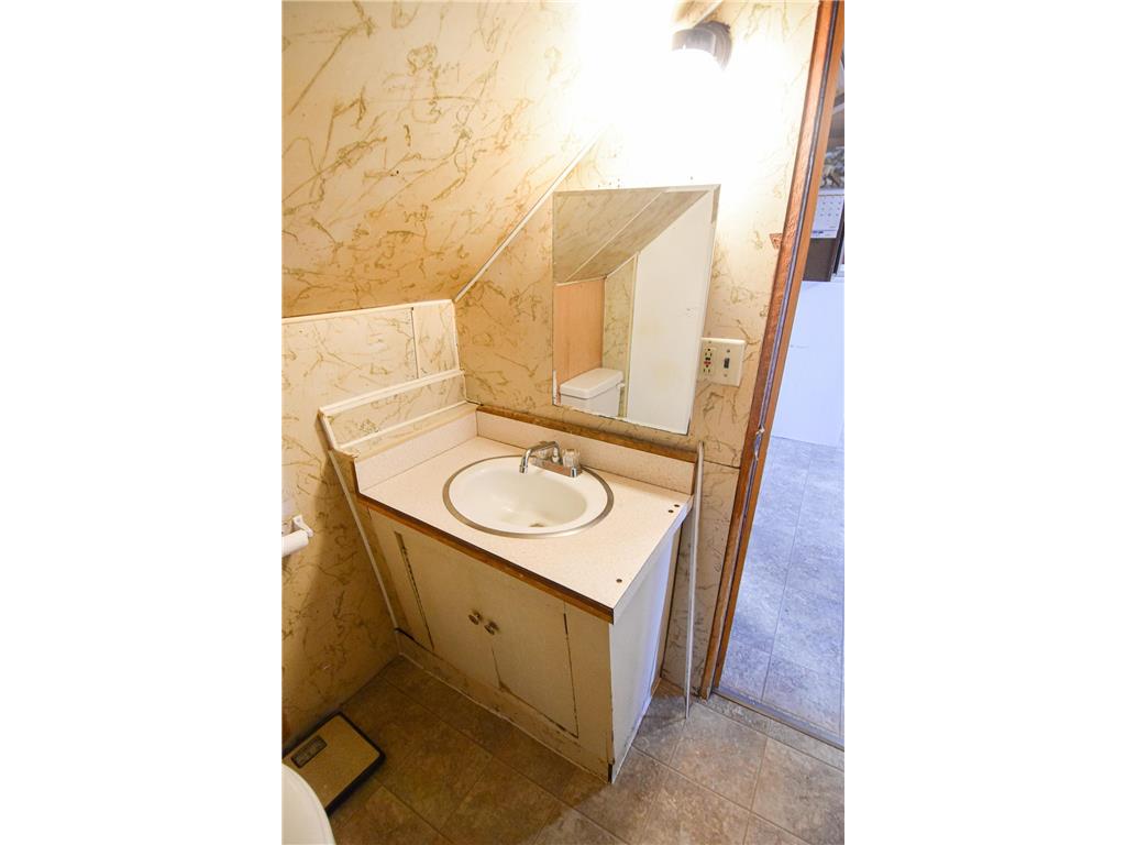 715 8th Street E Thief River Falls MN 56701 6726588 image26