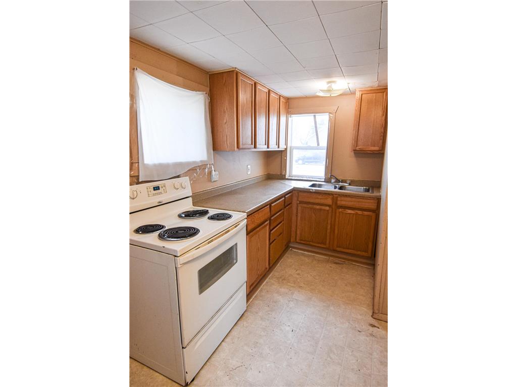 715 8th Street E Thief River Falls MN 56701 6726588 image7