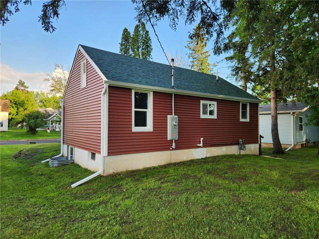 715 Commercial Avenue N Sandstone MN 55072 7093766 image14