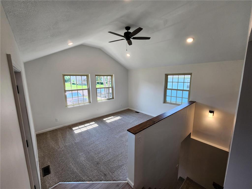 715 Commercial Avenue N Sandstone MN 55072 7093766 image2
