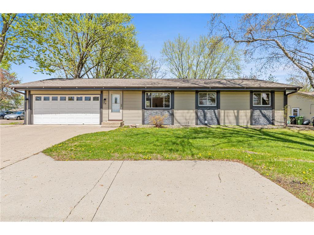 715 County Road C W Roseville MN 55113 7049881 image1