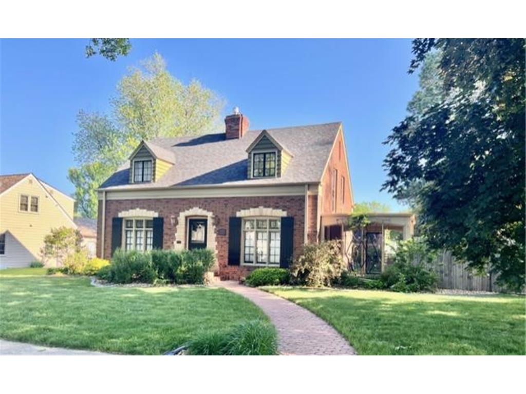 715 E 5th Street Redwood Falls MN 56283 6337216 image1