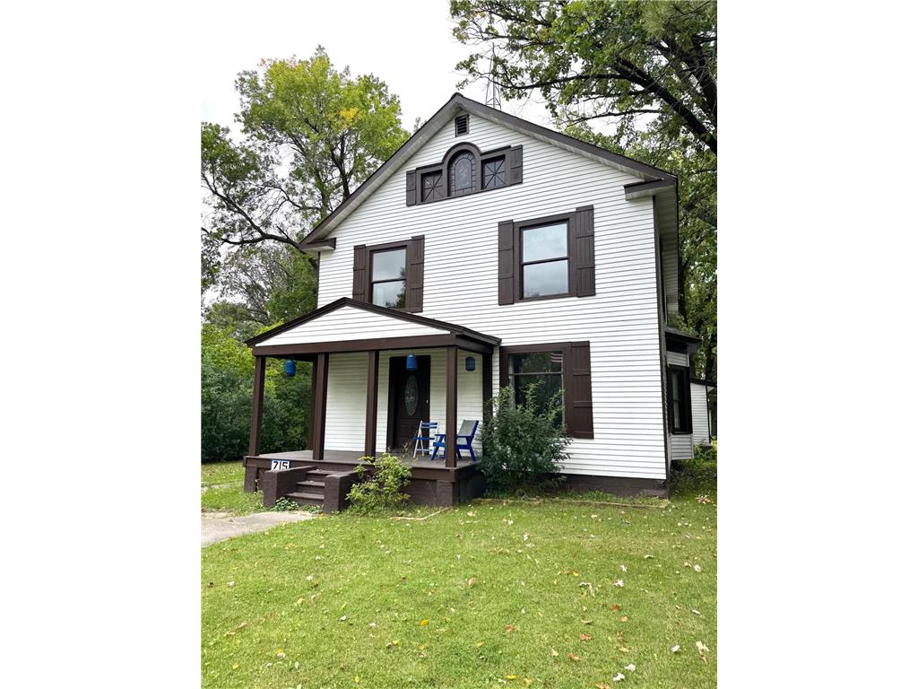 715 Lake Street NE Warroad MN 56763 6786990 image1