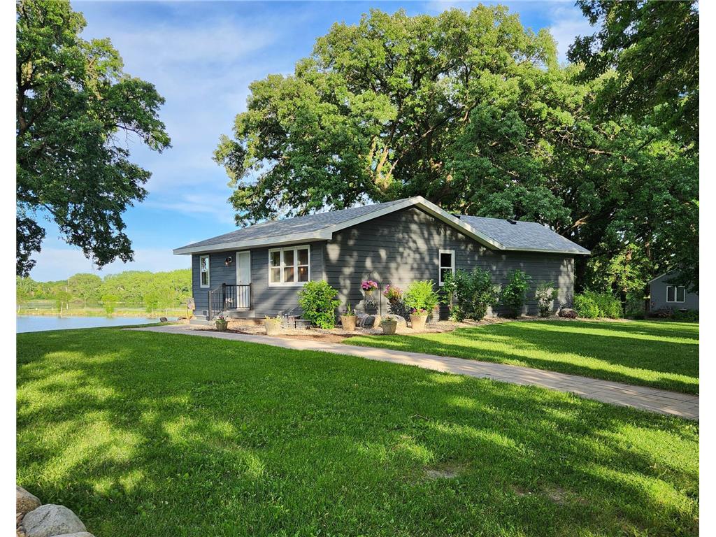 715 Olaf Avenue NW Willmar MN 56201 - Foot 6551386 image1